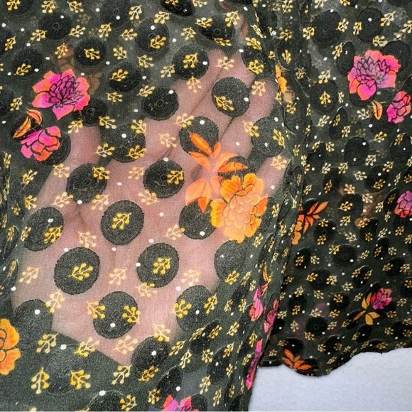 Loft Green Sheer Floral Clip Dot Button Front Top Size Large - Picture 6 of 6